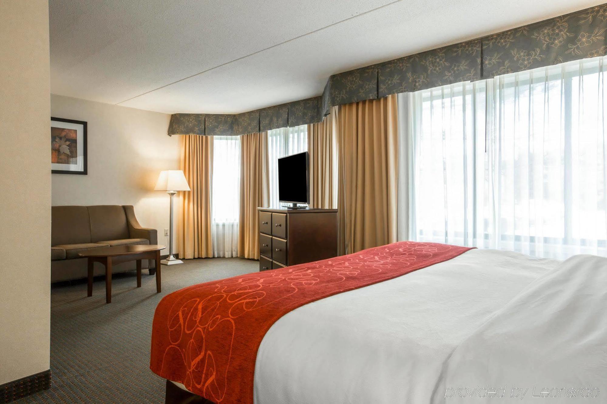 Comfort Suites South Burlington Near University エクステリア 写真