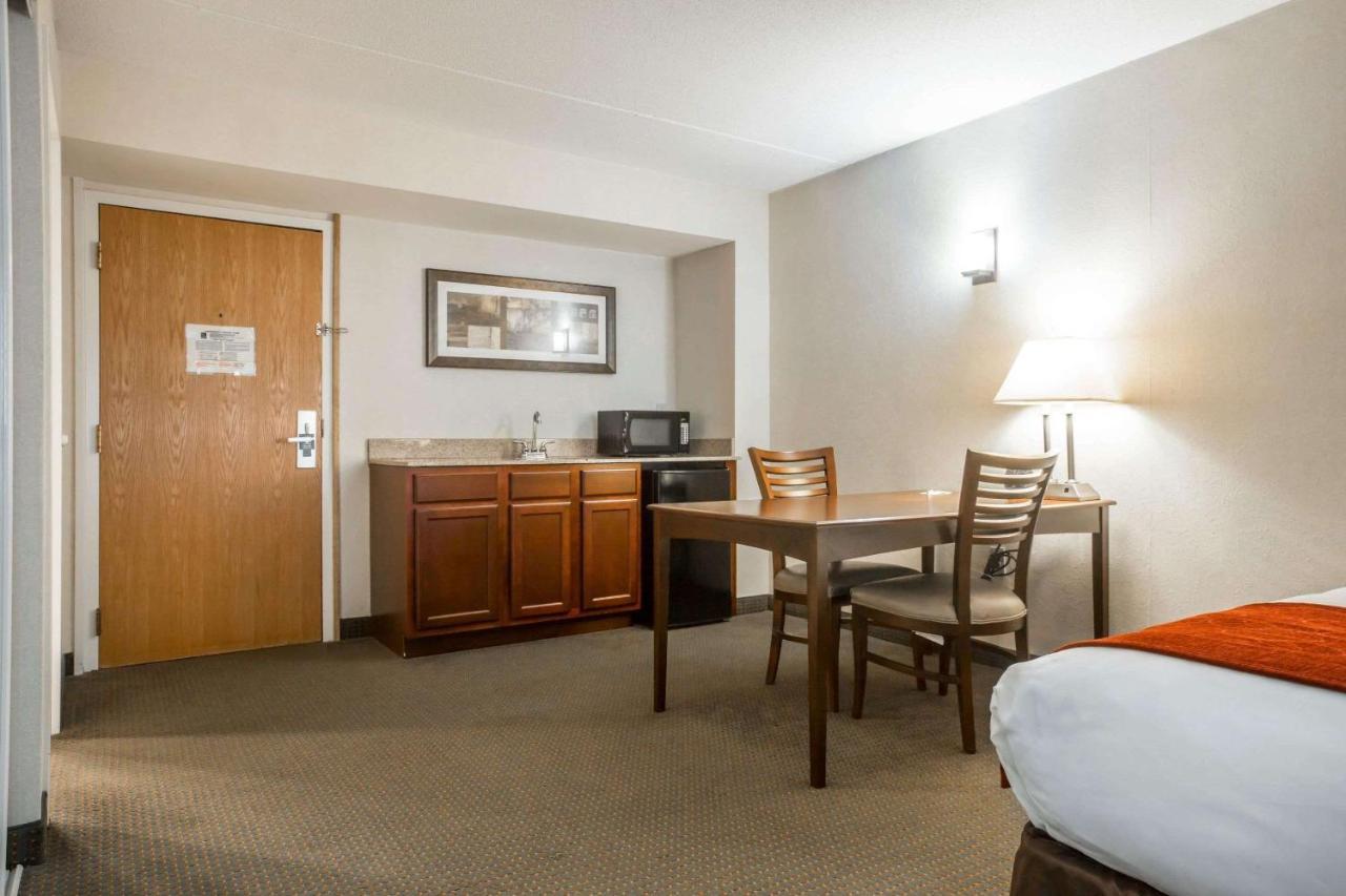Comfort Suites South Burlington Near University エクステリア 写真