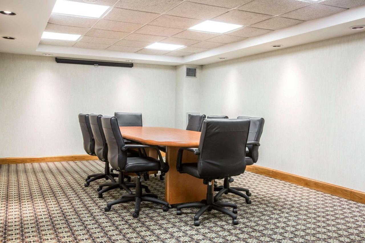 Comfort Suites South Burlington Near University エクステリア 写真