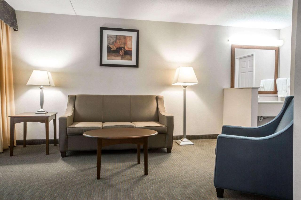 Comfort Suites South Burlington Near University エクステリア 写真