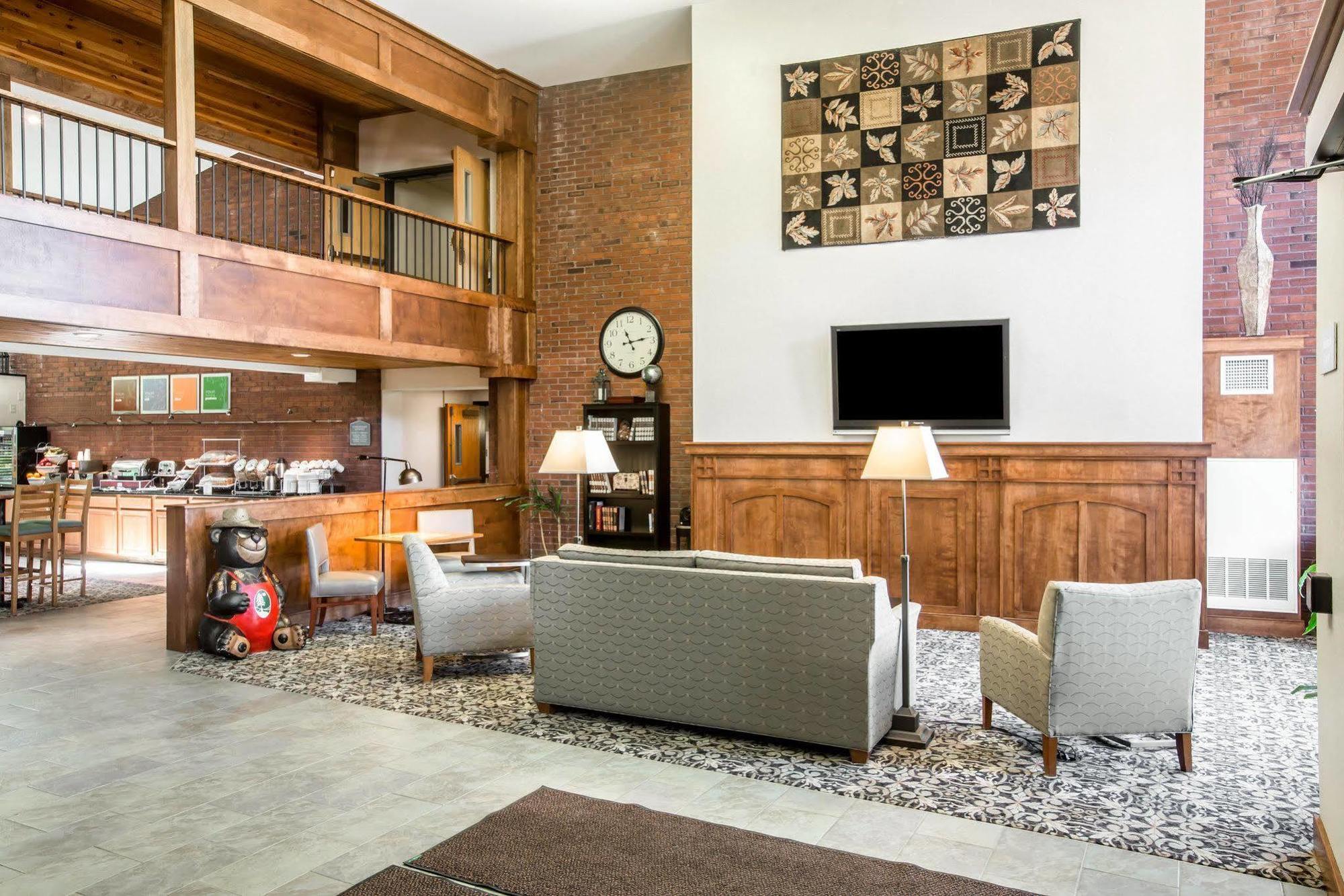 Comfort Suites South Burlington Near University エクステリア 写真