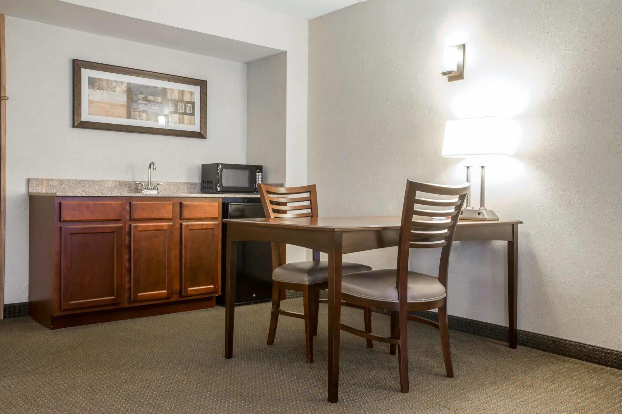 Comfort Suites South Burlington Near University エクステリア 写真